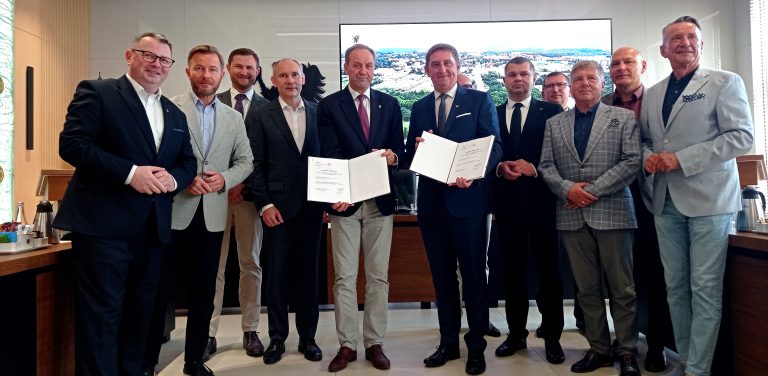 Podpisano porozumienie dotyczące przygotowania dokumentacji projektowej w sprawie węzła Kowale (fot. Radio Gdańsk/Mateusz Czerwiński)