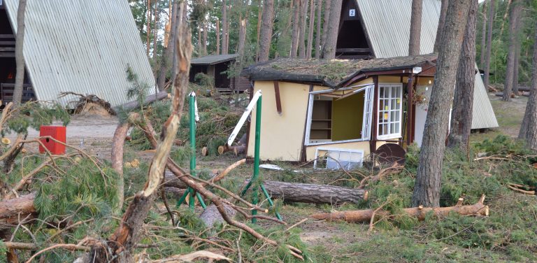 Zniszczenia po nawałnicy w 2017 roku