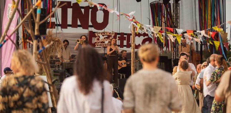 Koncert Warszawskiej Orkiestry Sentymentalnej na festiwalu EtnoBaltica