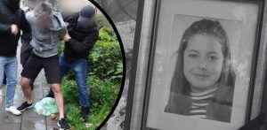 Kolaż zdjęć. Po lewej stronie, w okrągłym kadrze, widać moment zatrzymania na chodniku mężczyzny w szarej bluzie z kapturem i ciemnych spodenkach przez nieumundurowanych funkcjonariuszy policji. Przy jego stopach leży zielony worek na śmieci. Po prawej stronie widoczne jest czarno-białe, oprawione w ramkę zdjęcie uśmiechniętej młodej dziewczyny o długich włosach. Twarze zatrzymywanego oraz policjantów zostały zamazane. Sprawa 13-letniej Izy z Gdyni