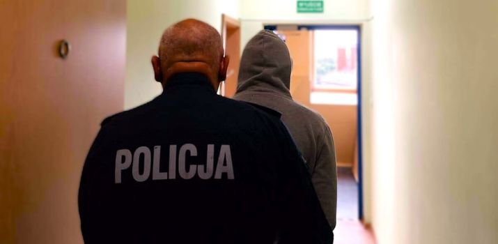 Na zdjęciu widzimy zatrzymanie 17-latka za pobicie 18-latka.