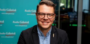 Krzysztof Szymański w studiu Radia Gdańsk