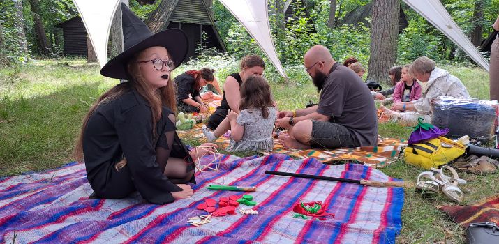 Na zdjęciu uczestnicy Festiwalu Baby Jagi w Funce