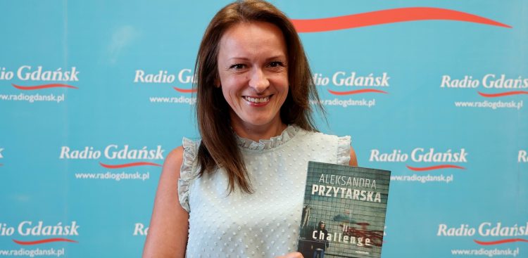 Kanwą powieści kryminalnej Aleksandry Przytarskiej są wyzwania nastolatków, z których filmiki umieszczają w internecie (Fot. Radio Gdańsk/Martyna Krawcewicz)