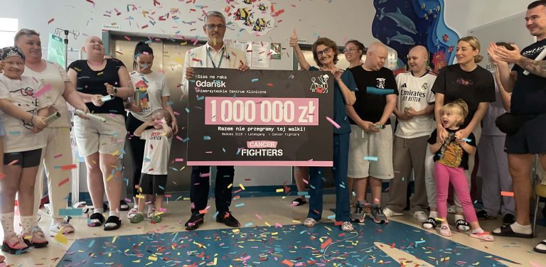 UCK otrzymało milion złotych dzięki zbiórce Cancer Fighters i Łatwoganga
