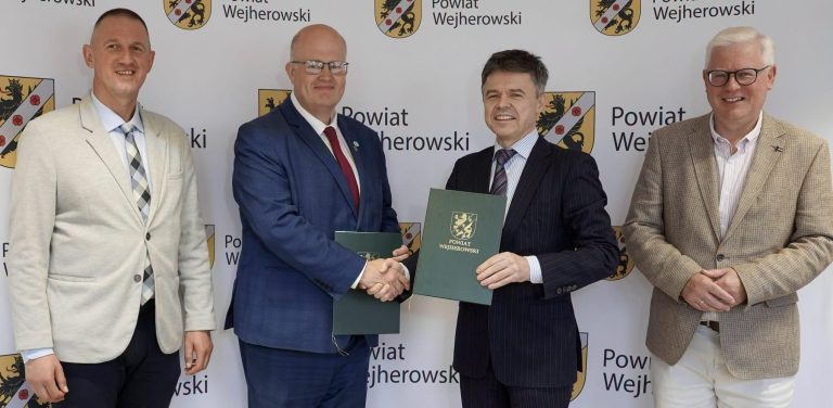 W poniedziałek podpisano umowę ws. remontu drogi Ciekocinko-Kurowo