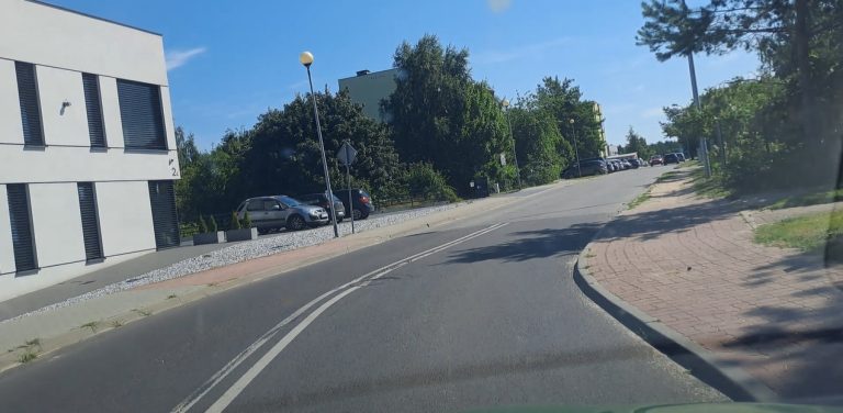 Nz. droga do szpitala w Chojnicach. Ma przejść remont, jednak tej idei nie rozumieją mieszkańcy