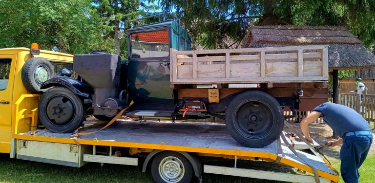 Transport Citroëna AC4 z 1932 roku