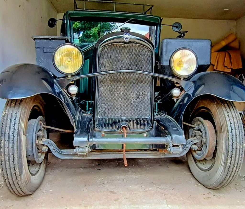 Citroën AC4 z 1932 roku - przód samochodu