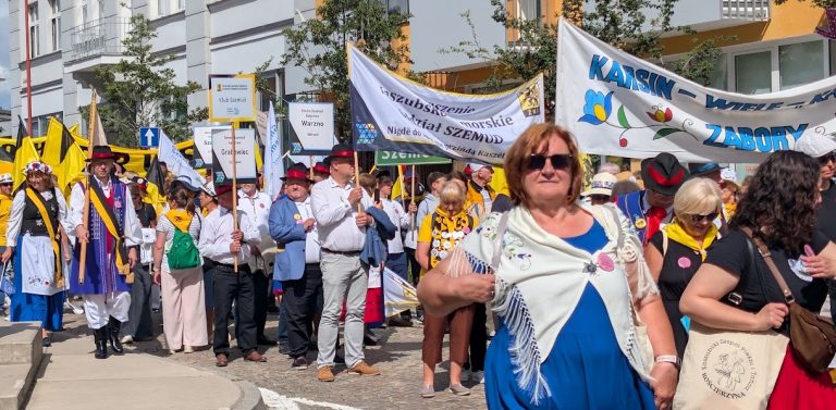 Uczestnicy Światowego Zjazdu Kaszubów