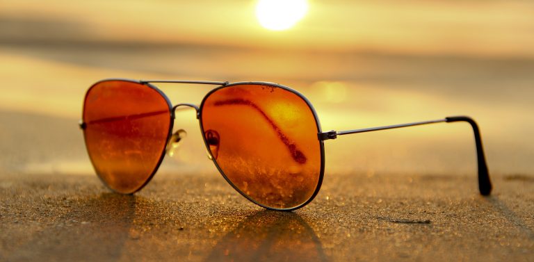 Podczas opalania warto pamiętać o podstawowych zasadach bezpieczeństwa (fot. Pixabay)
