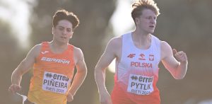 Bartosz Pytlik po biegu na 200 m, który dał mu srebrny medal na Mistrzostwach Europy do lat 18