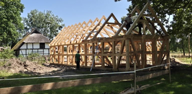 Skansen w Klukach - trwają prace budowlane