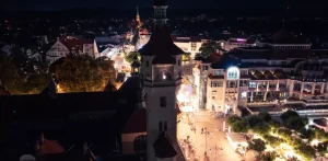 Sopot nocą. Stare, widoczne na zdjęciu lampy zostaną wymienione na LEDowe