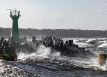 Widok na sztorm na Bałtyku