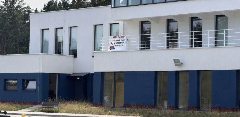 Pracownicy wykonują takie same zadania, a otrzymują w Gdyni niższe wynagrodzenia - twierdzą związkowcy