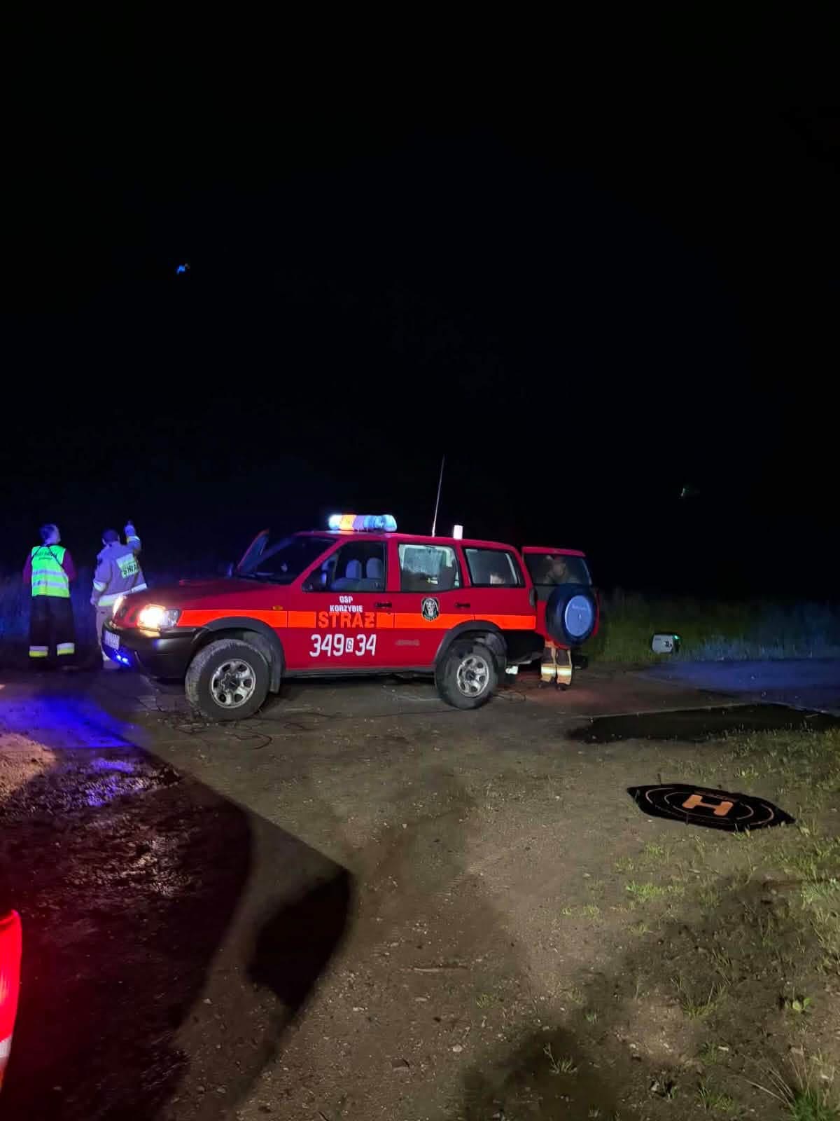 Dziadek z wnuczką zaginęli w lesie. W poszukiwaniach wzięli udział policjanci, strażacy, mieszkańcy i specjalna grupa wolontariuszy na quadach