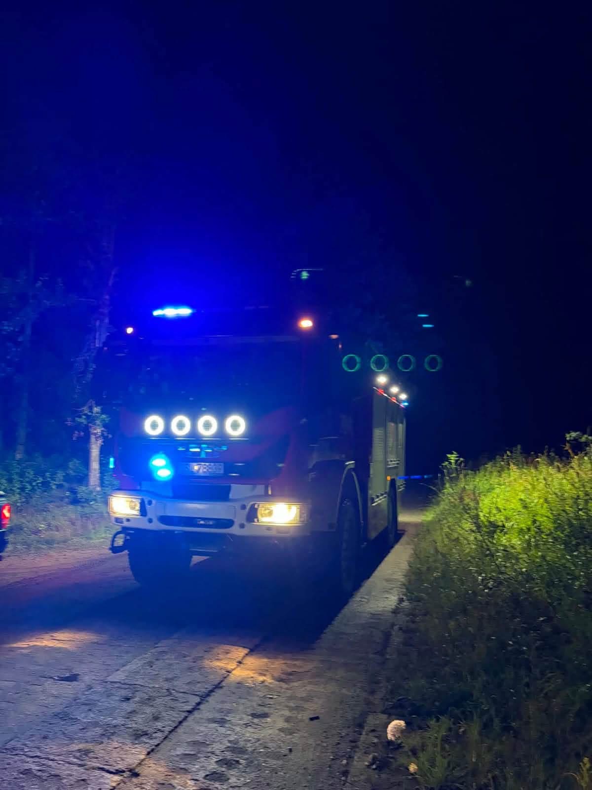 Dziadek z wnuczką zaginęli w lesie. W poszukiwaniach wzięli udział policjanci, strażacy, mieszkańcy i specjalna grupa wolontariuszy na quadach