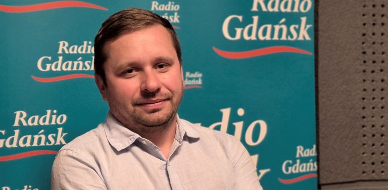 Na zdjęciu gość audycji, dr Rafał Raczyński