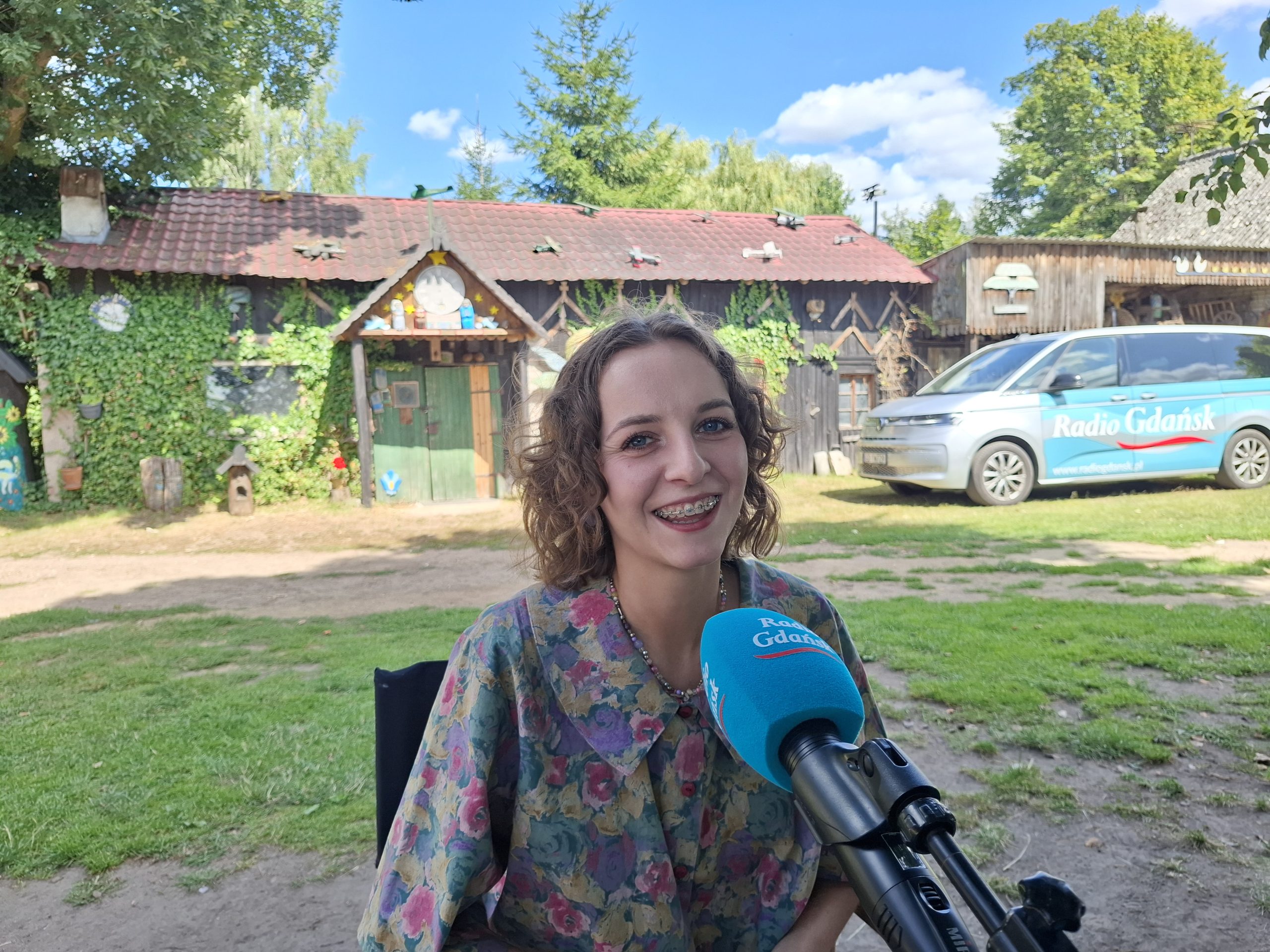 Julia Stoltmann pochodząca z Brus wokalistka, flecistka i songwriterka