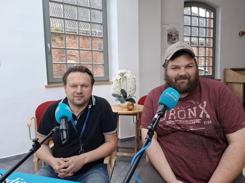 Tomasz Stroynowski i Piotr Gern mikrofony Radia Gdańsk