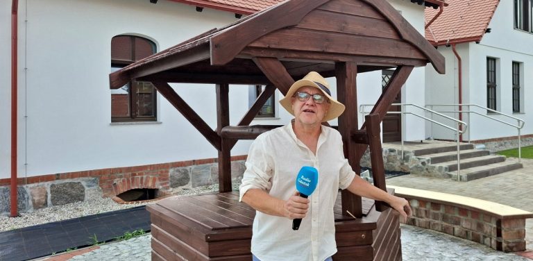 Na zdjęciu reporter Radia Gdańsk, Włodek Raszkiewicz