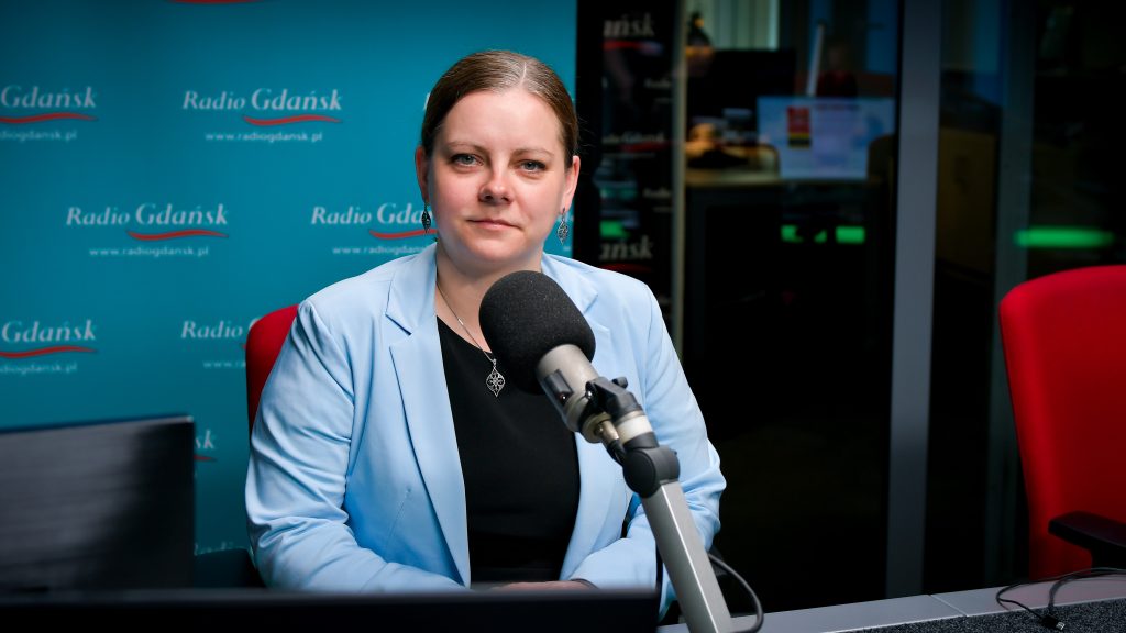 Gdyńska policja sprawdza, czy ktoś stworzył bezpośrednie zagrożenie dla zdrowia lub życia prezydent Gdyni Aleksandry Kosiorek lub jej najbliższych. W weekend w trakcie podróży odpadło jedno z kół w jej samochodzie. Śruby kolejnego koła były poluzowane. Na zdjęciu Aleksandra Kosiorek.