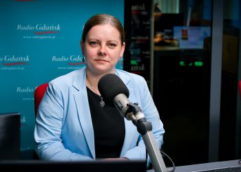 Gdyńska policja sprawdza, czy ktoś stworzył bezpośrednie zagrożenie dla zdrowia lub życia prezydent Gdyni Aleksandry Kosiorek lub jej najbliższych. W weekend w trakcie podróży odpadło jedno z kół w jej samochodzie. Śruby kolejnego koła były poluzowane. Na zdjęciu Aleksandra Kosiorek.