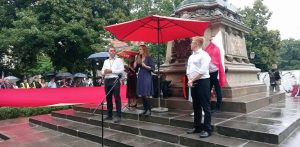 Gdańsk. Obchody 82. rocznicy wybuchu Powstania Warszawskiego zorganizowane przez Fundację Łączy nas Polska (fot. Radio Gdańsk/Mateusz Czerwiński)