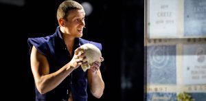 Teatr Zagłębia w Sosnowcu zdobył nagrodę Złotego Yoricka na 30. międzynarodowym Festiwalu Szekspirowskim w Gdańsku (fot. J. Jabrzyk)