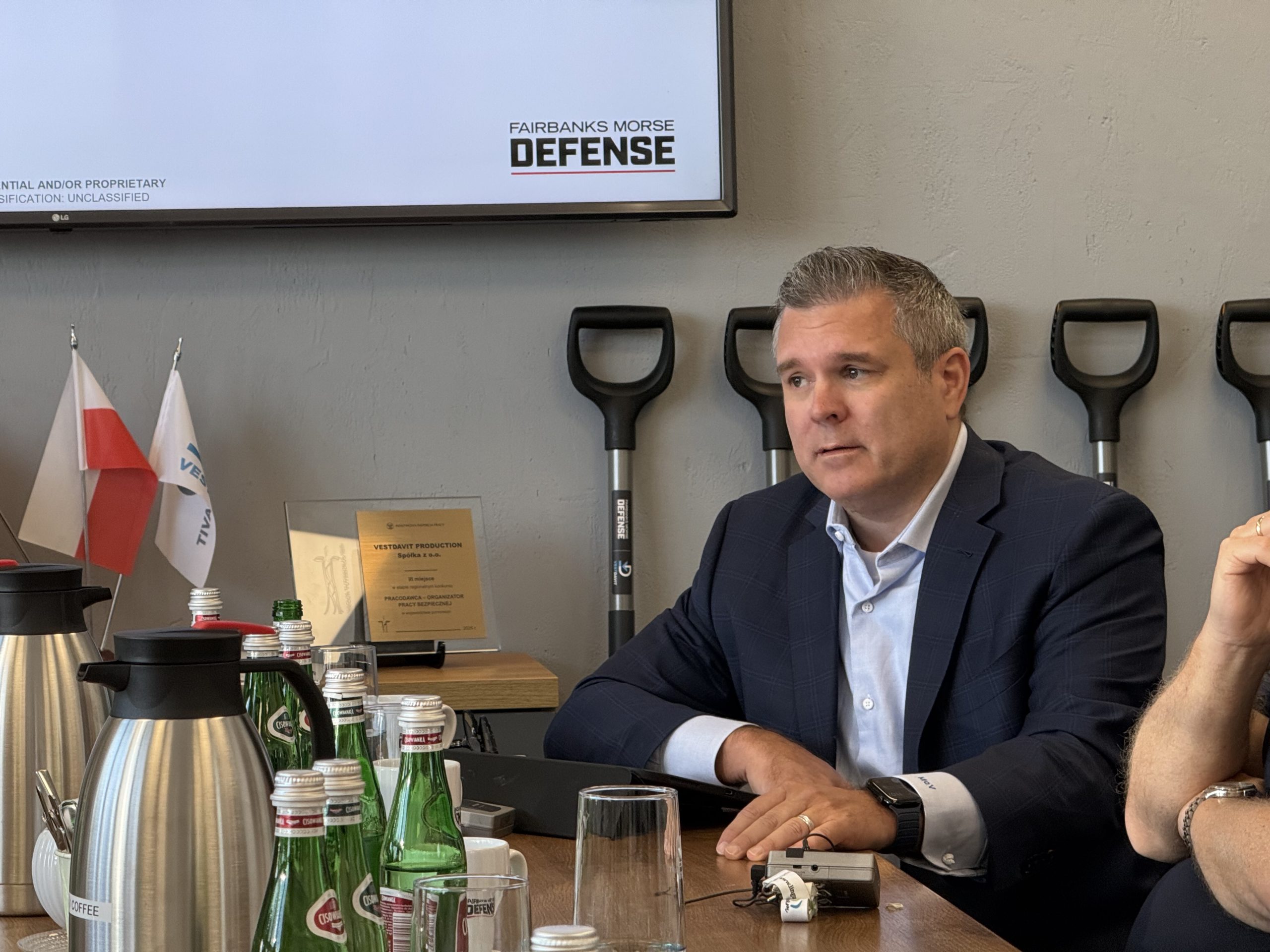 Chris McVicker, dyrektor finansowy Fairbanks Defense