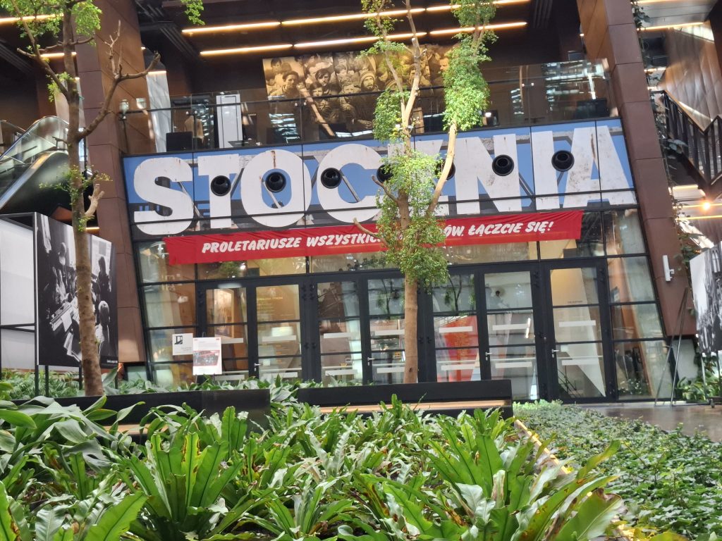 Nadajemy dla Państwa z ogrodu zimowego ECS