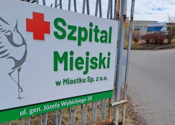 Szpital Miejski w Miastku złoży wniosek o ogłoszenie upadłości. Na zdjęciu: brama szpitala