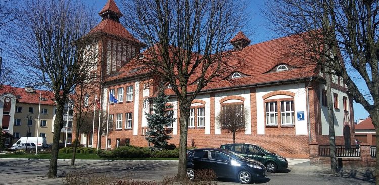 Na zdjęciu budynek Urzędu Miasta w Ustce