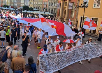 Pod hasłami uwolnienia więźniów politycznych i obalenia dyktatury na Białorusi w niedzielę przez Gdańsk przeszedł marsz