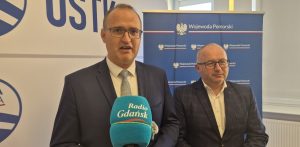 Wicewojewoda pomorski Emil Rojek i wójt gminy wiejskiej Ustka Rafał Konon