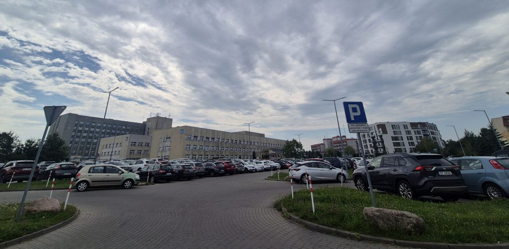 Parking w okolicach szpitala w Słupsku