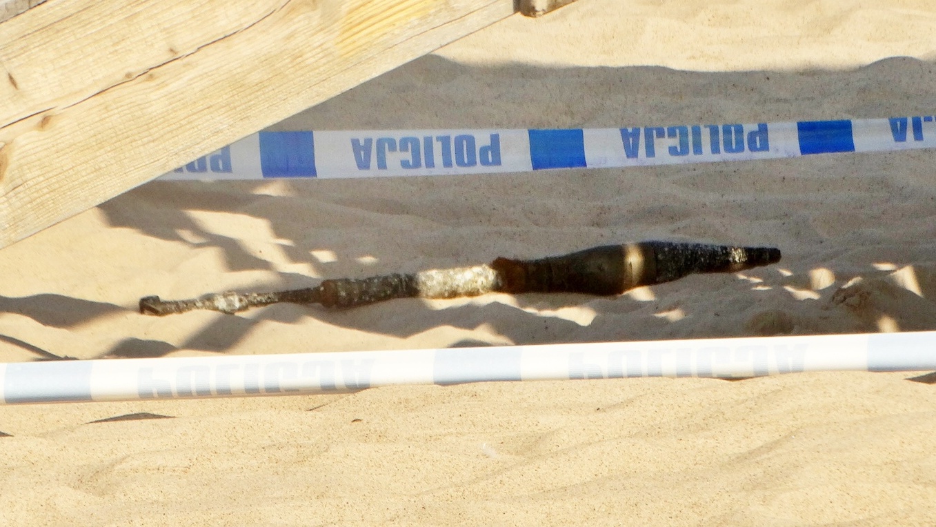 pocisk policja plaża