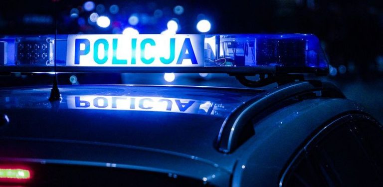 20-letni mężczyzna walczy o życie w szpitalu w Wejherowie po ugodzeniu nożem. Do zajścia doszło w nocy na jednej z ulic w miejscowości Góra. Według nieoficjalnych informacji ugodziła go w plecy jego była dziewczyna.