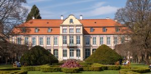 Na zdjęciu słynny Pałac Opatów w parku Oliwskim.