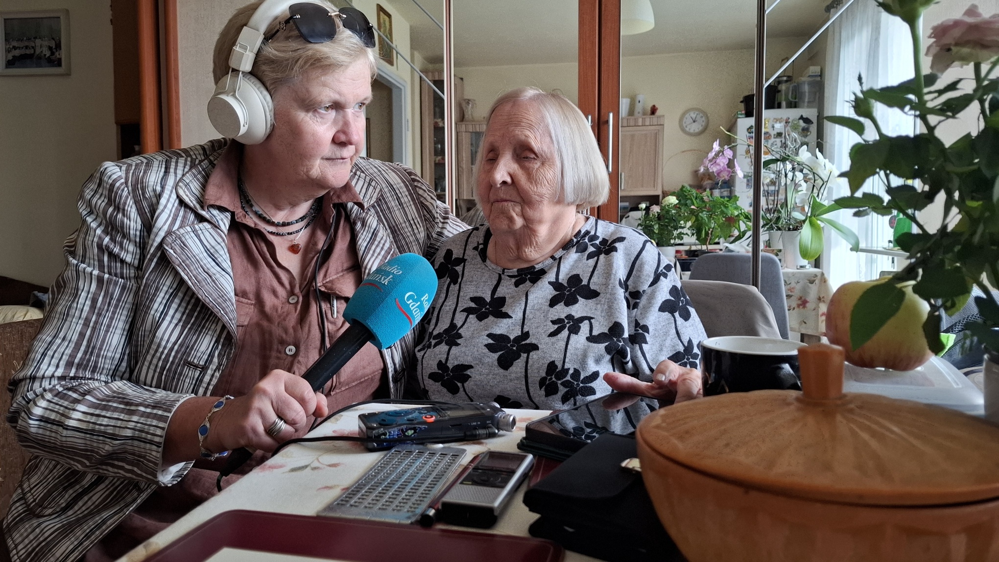 90-letnia seniorka Helena i Anna Rębas