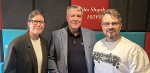 Aleksandra Karnicka, radna z klubu Łączy nas Słupsk i działaczka pozarządowa, Wojciech Gajewski, były radny, dyrektor V LO w Słupsku i Jacek Szuba, redaktor naczelny Telewizji Słupsk
