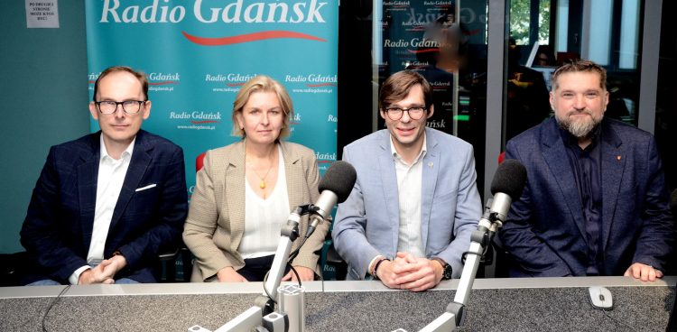 Goście audycji "Strefa Samorządowa". (fot. Radio Gdańsk/Kajetan Krasowski)