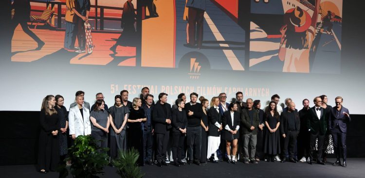 Ekipa filmu "Dziki, dziki wschód" w czasie Gali Otwarcia 51. FPFF w Gdyni (fot. Radio Gdańsk / Piotr Puchalski)
