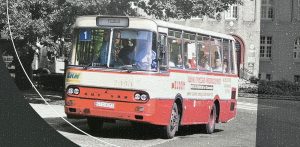 Na zdjęciu bardzo stary autobus, chyba z lat 70-tych z Tczewa.