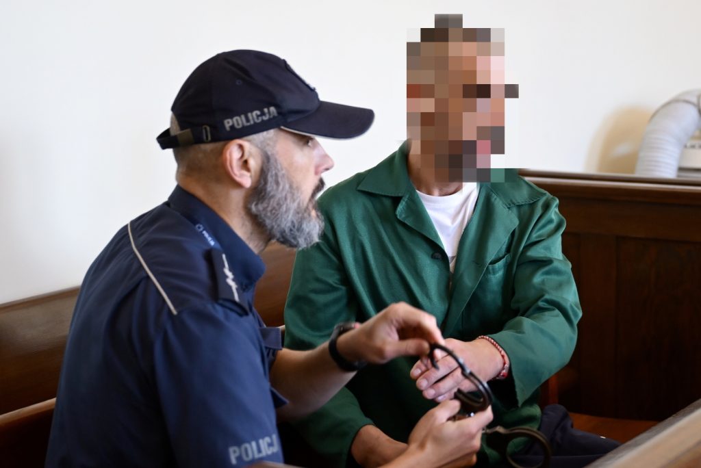 Nazar został doprowadzony na salę rozpraw z aresztu śledczego