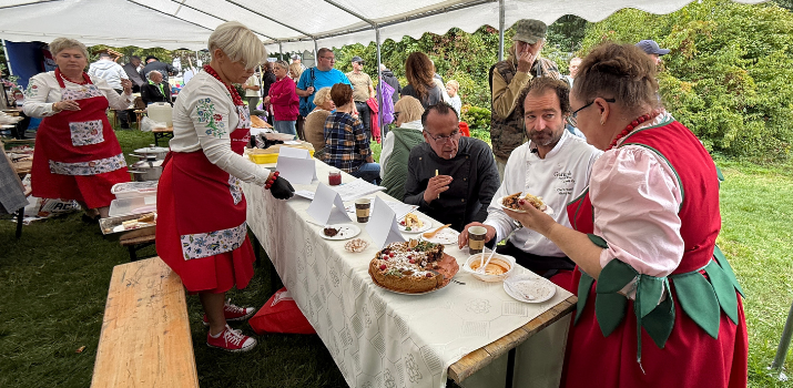 Degustacja potraw podczas tegorocznego Festiwalu Żurawiny