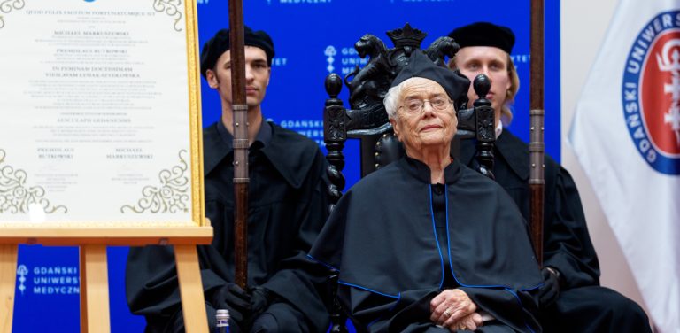 kobieta mężczyźni tablica krzesła