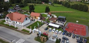 Nowe życie zabytkowej szkoły. Centrum Artystyczne Donimierz otwarte