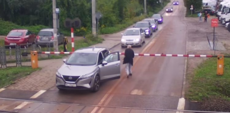 Kolejna niebezpieczna sytuacja ma przejeździ Gdańsk Lipce
